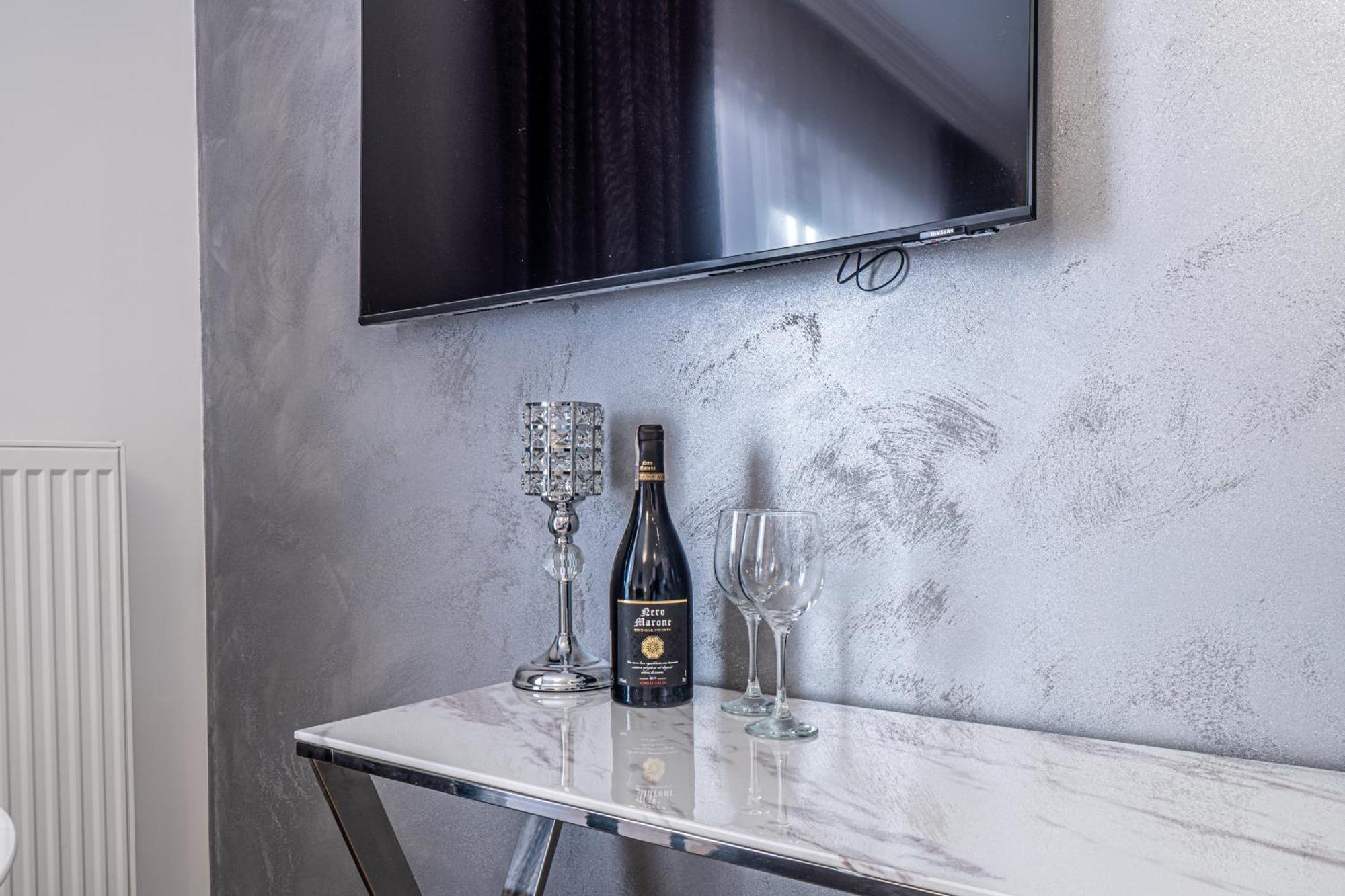 Private Parking, Secure Building - Central Apartments Old Town & Main Station Гданск Екстериор снимка